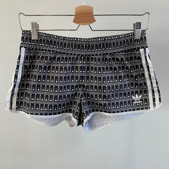 Adidas Casual Shorts with Pattern Print - Picture 1 of 3